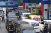 Automobile gas cylinder shortage hits rickshaw drivers